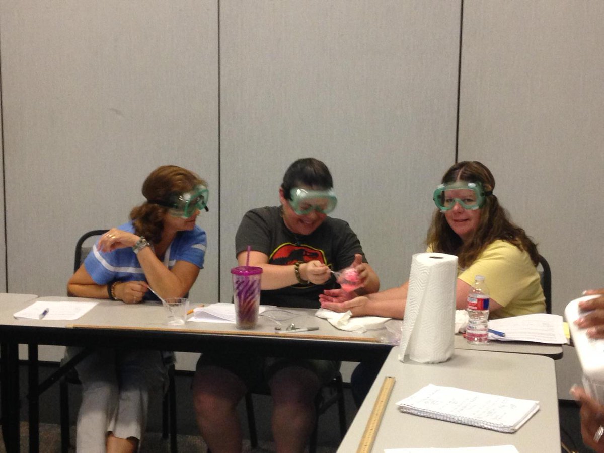 charter2005's tweet photo. Chemical changes happening at summer science professional development #KISD #secsciencekisd http://t.co/ncoJVh0ODC