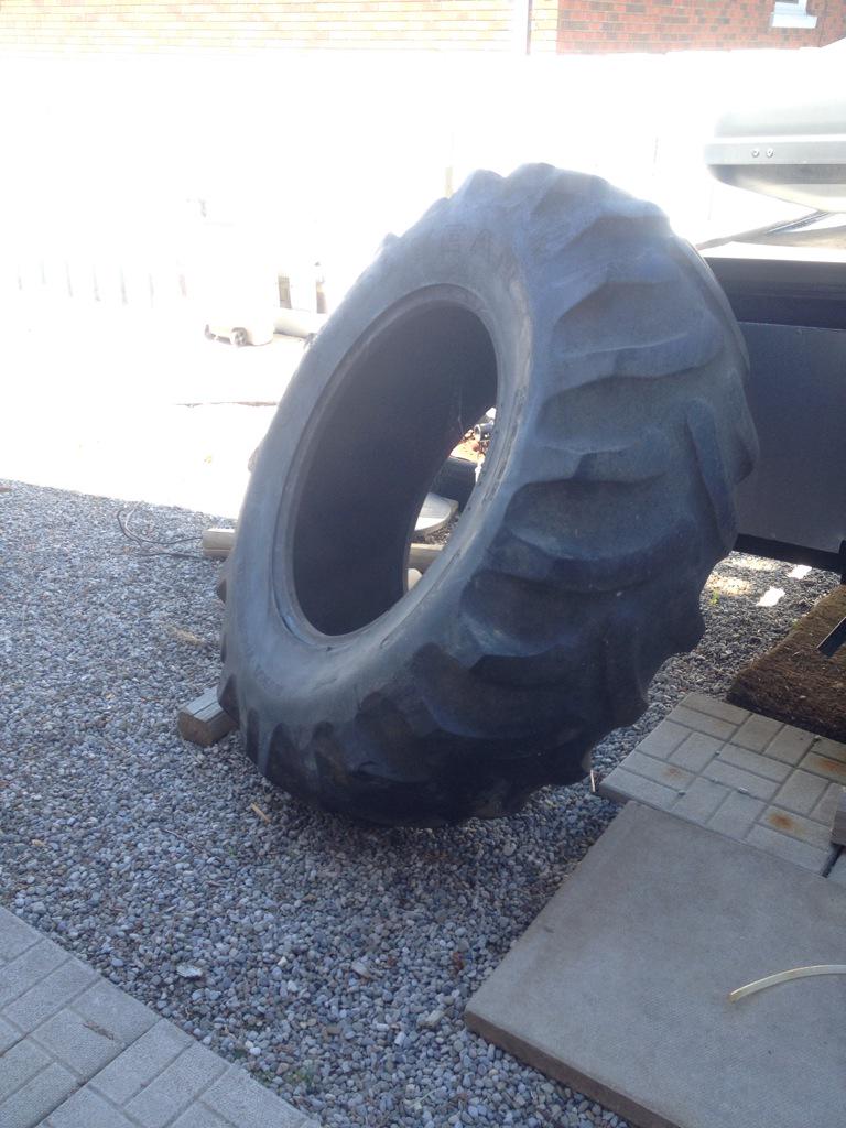 PinderJennifer's tweet photo. @DandeGeit my new equipment for @SpartanRace training #YiMove #spartantraining #StrongerThanYesterday http://t.co/WQpStTQB60