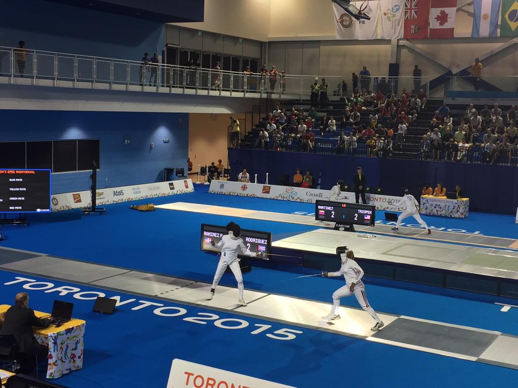 CRESOrd's tweet photo. Violeta Ramírez del #TeamDomTO2015 en su competencia contra la CUB Yanirka Ramirez en 8vos de Final Espada Femenino. http://t.co/YlqHCNuhKi