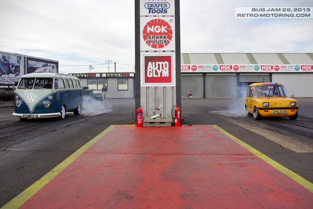 retromotoring's tweet photo. Our mighty #Sambasaurus doing a burnout alongside @Carpervert at @SantaPodRaceway #bugjam29 @FifthGearTV http://t.co/i6PsQS6Biu