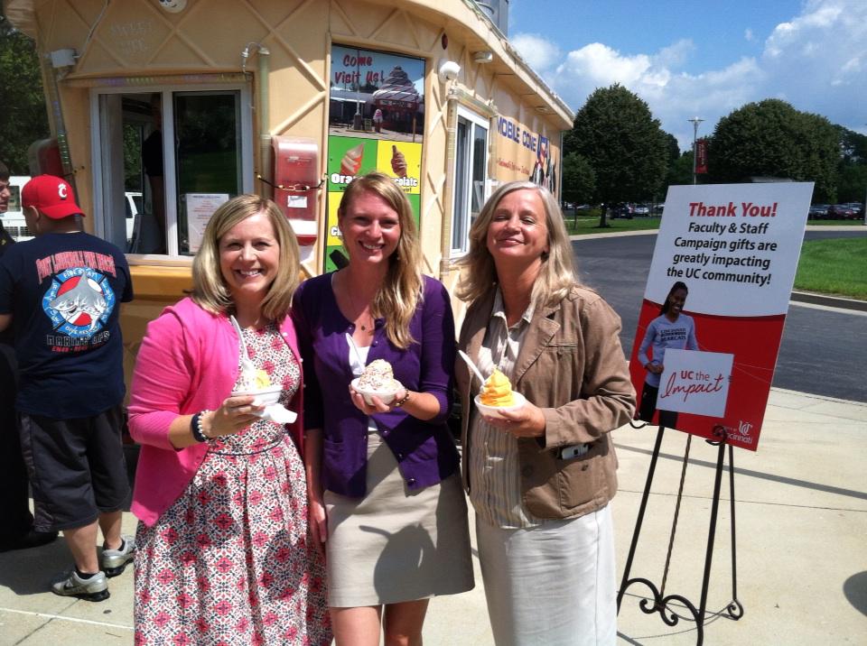 PeteGemmer's tweet photo. @Mered1thDelaney @KatelynHainline @kimajj with free ice cream from @thewccone. #UCFoundation #UCBA http://t.co/V6cahHC11d