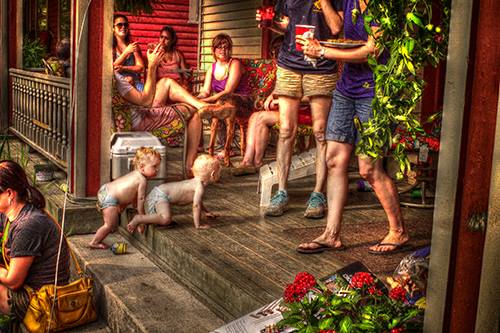 JulieTornquist's tweet photo. Does your neighborhood have this kind of fun? #PorchPartyIndy No? #letsgohousehunting #tornquisting #welcomehomeindy http://t.co/hopDUjU4c8