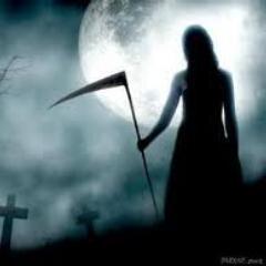 MuertMulticolor's tweet image. Dad RT para darme a conocer y revivir la cuenta. -suena irónico viniendo de la muerte- O sino adelanto el apocalipsis