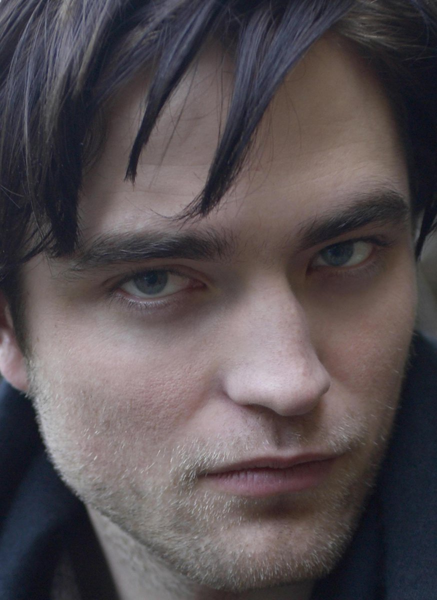 RPAustralia's tweet photo. Robert Pattinson “Evening Standard” Photoshoot by Kevin Foord Now in UHQ -  http://t.co/Dy3UXzLGBt http://t.co/Ey5USx1cKm