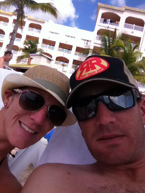 Gibson80James's tweet photo. Honeymoon with randy Rogers band http://t.co/XkCTK6tddG