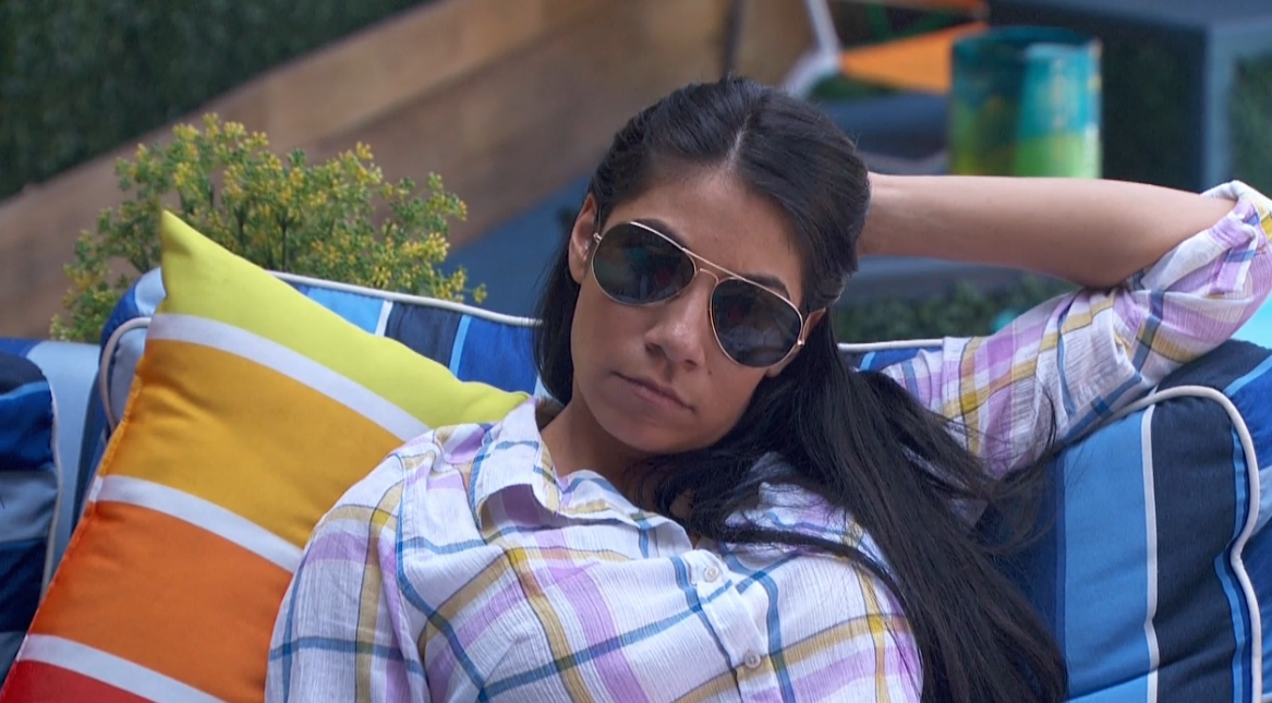 GiseleBBUS's tweet photo. “@RenegadesMel: queen of no fucks given.#bb17 http://t.co/oYt14tg4jw”New appreciation for this gal regarding #AudreyGate