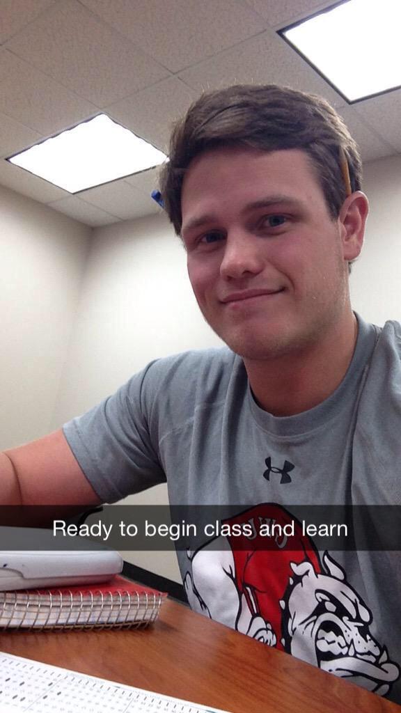 CauseWereGuys's tweet photo. When your mom adds you on snapchat http://t.co/WL0I9d440j
