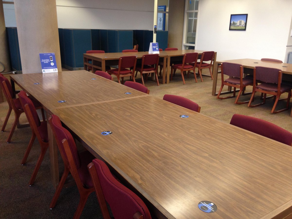 CSUSBlibrary's tweet photo. Have you checked out the Powermat charging stations available in the Library? http://t.co/LWra8LMSV3 #CSUSBPowerUp http://t.co/FY44fKNOiU