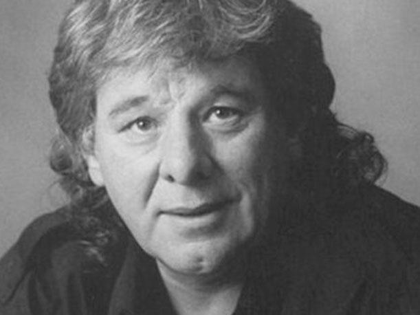farandulaperu's tweet photo. El compositor americano #WayneCarson falleció a los 72 años. http://t.co/LzxKRDU8BM http://t.co/lCpnPc8yof