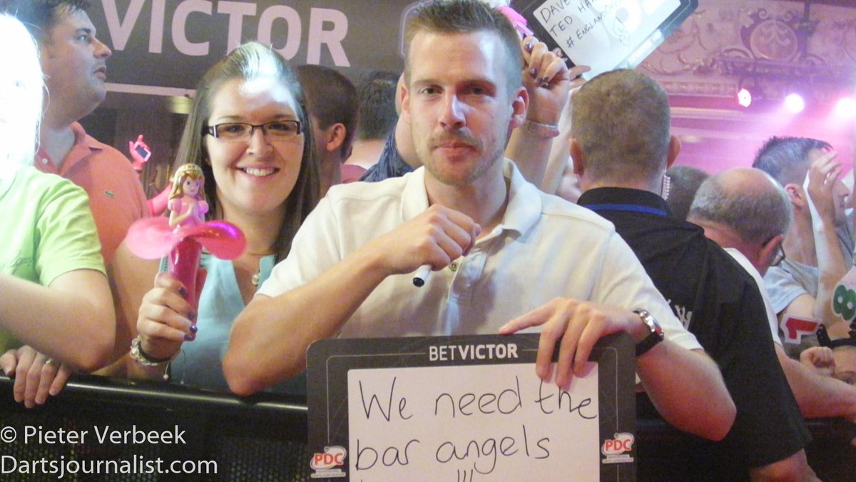 PVDarts180's tweet photo. @longshlong501 @BarAngelsUK Seems like somebody agreed with you lol http://t.co/Ap37K9ihOA