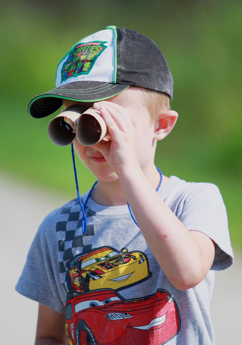 CathieRowand's tweet photo. @lrwp_org Kindergartners get ready for fall with nature https://t.co/tvF5krChVC @RachelVonArt @JGPhotoFW @JGfortwayne http://t.co/UZ0p7QiCbL