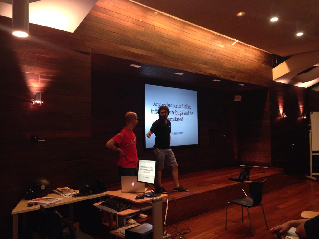 seedrocket's tweet photo. Empezando el primer #bcntechmeetup #dockerbcn con .@alexsotob cc @barcelonactiva http://t.co/xN4hlQqJu8