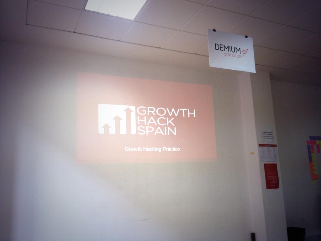 carribas88's tweet photo. A puntito de empezar #growthhackspain con @luisdiazdeldedo @DemiumStartups http://t.co/MgEFoIkiZ3