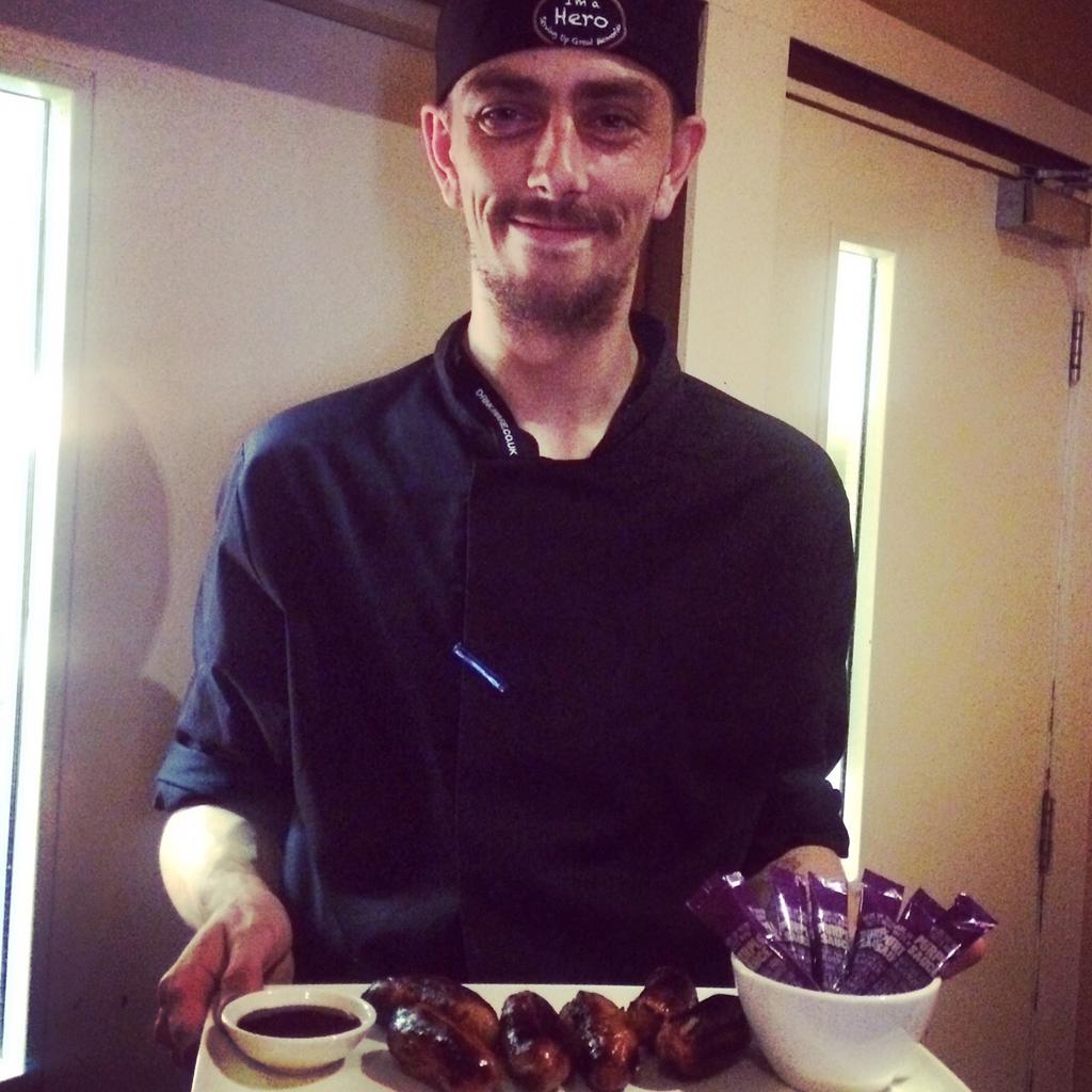 AspleyTTHudds's tweet photo. Purple Sauce Pride Session... #yummy #sweetntangy #pifamily @WeAreSUGM @alastairhope http://t.co/osYFckOihZ