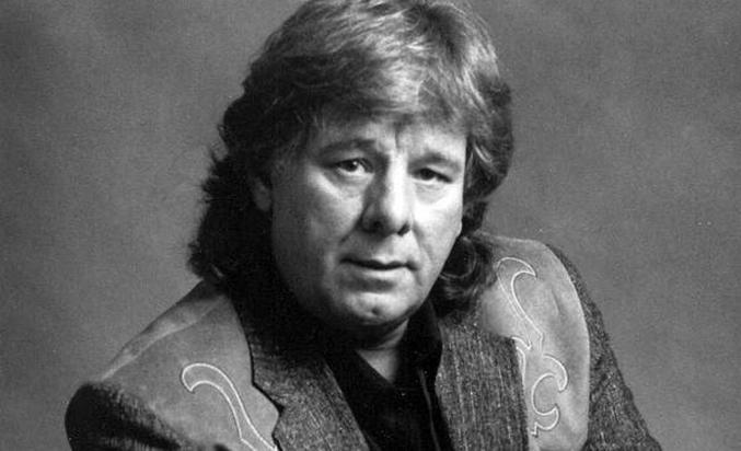 lajornadaonline's tweet photo. Muere #WayneCarson, compositor de 'Always on my mind' http://t.co/Ybvm3bAPO5 http://t.co/BfZ5mAmg51