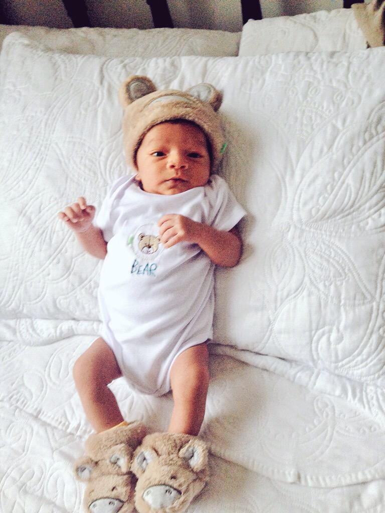CarolinaGarzon's tweet photo. Hace dos semanas que llegaste a nuestras vidas. Te amo hijo! Gracias por escogerme como tu mami. http://t.co/CRfZJgufcx