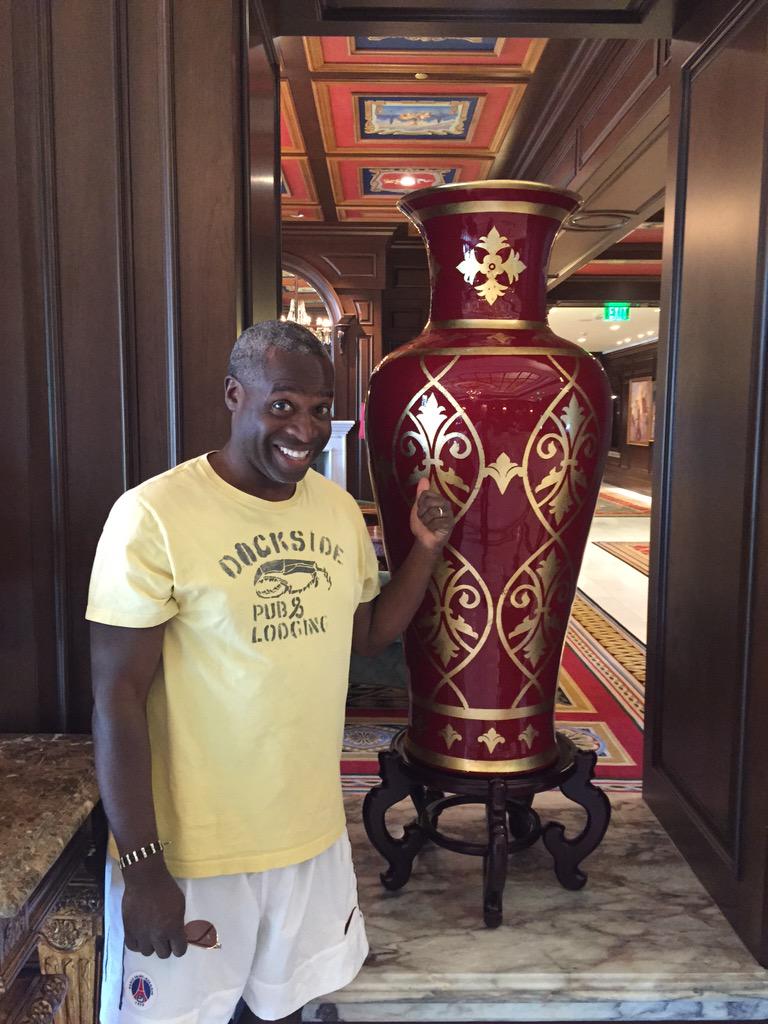 Found a vase so big, even those Hooligans can't break it!! #norunninginmylobby! <a href="/dylansprouse/">Dylan Sprouse</a> <a href="/colesprouse/">Cole M. Sprouse</a>