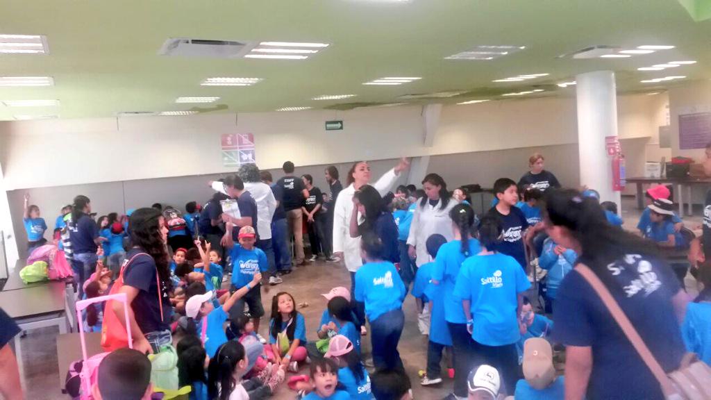 CarlosOrtaC's tweet photo. Con éxito se realizan los cursos de verano en @Biblioparques... ¡Más de 1,100 niños participando! #Saltillo http://t.co/dWhubrrToq