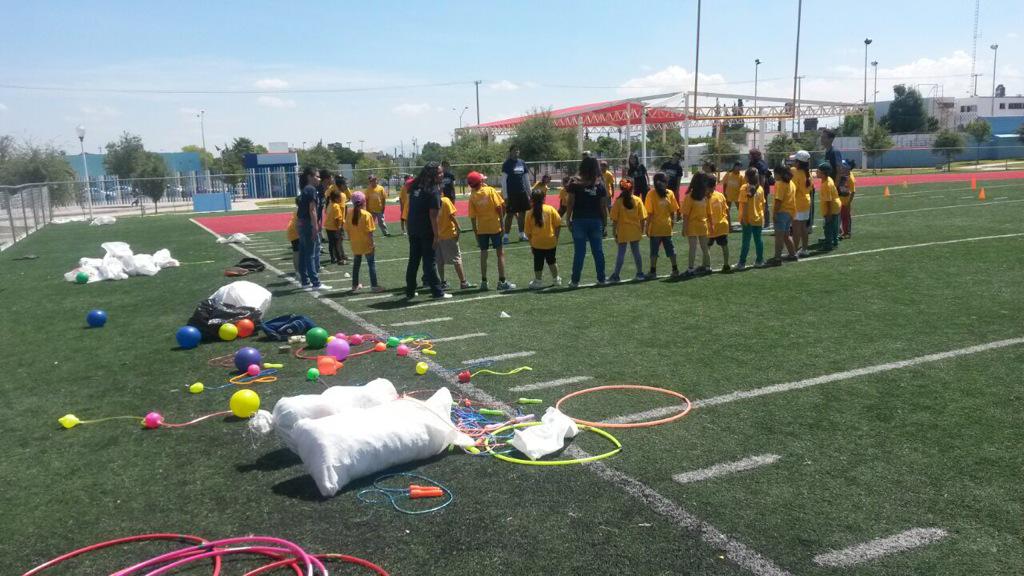 CarlosOrtaC's tweet photo. Con éxito se realizan los cursos de verano en @Biblioparques... ¡Más de 1,100 niños participando! #Saltillo http://t.co/dWhubrrToq