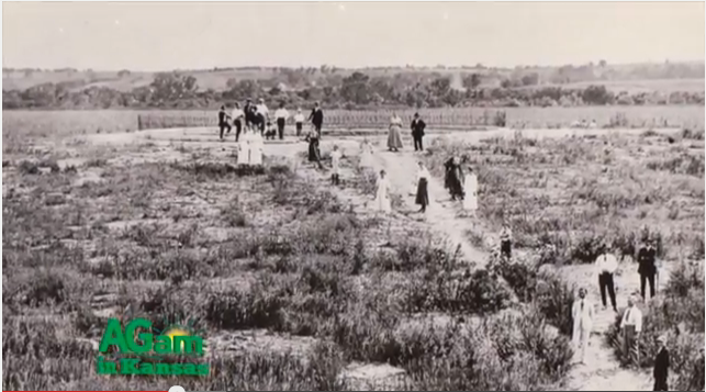 AGaminKansas's tweet photo. Tomorrow morning on @AroundKansas - a great story about Waconda Lake http://t.co/TVFAVqfe1h