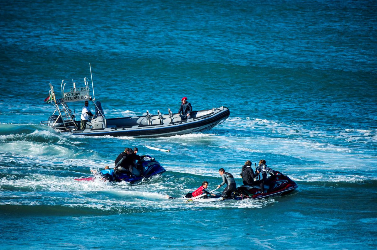 julian_wilson's tweet photo. Thanks for all of the messages. Happy that @Mick_Fanning &amp; I escaped unscathed. Bring on Tahiti! Photos: Ryan Miller http://t.co/z7KHLjeaOy