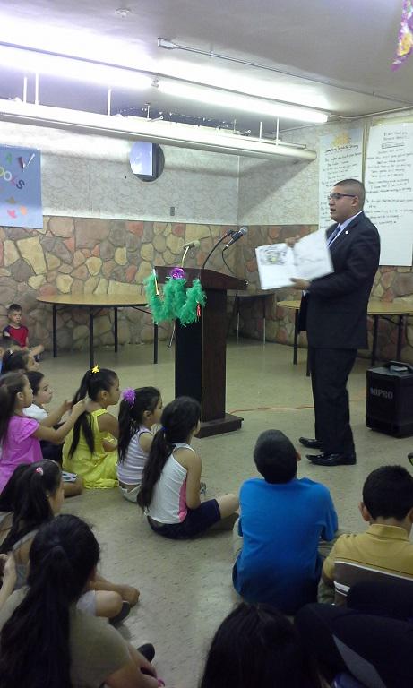 AoAInDetroit's tweet photo. @AoAInDetroit Alum and @City_Of_Taylor Councilman @Alex4Council @ChildDefender #FreedomSchools  #ReadAloudGuest http://t.co/KRj2juBmbp