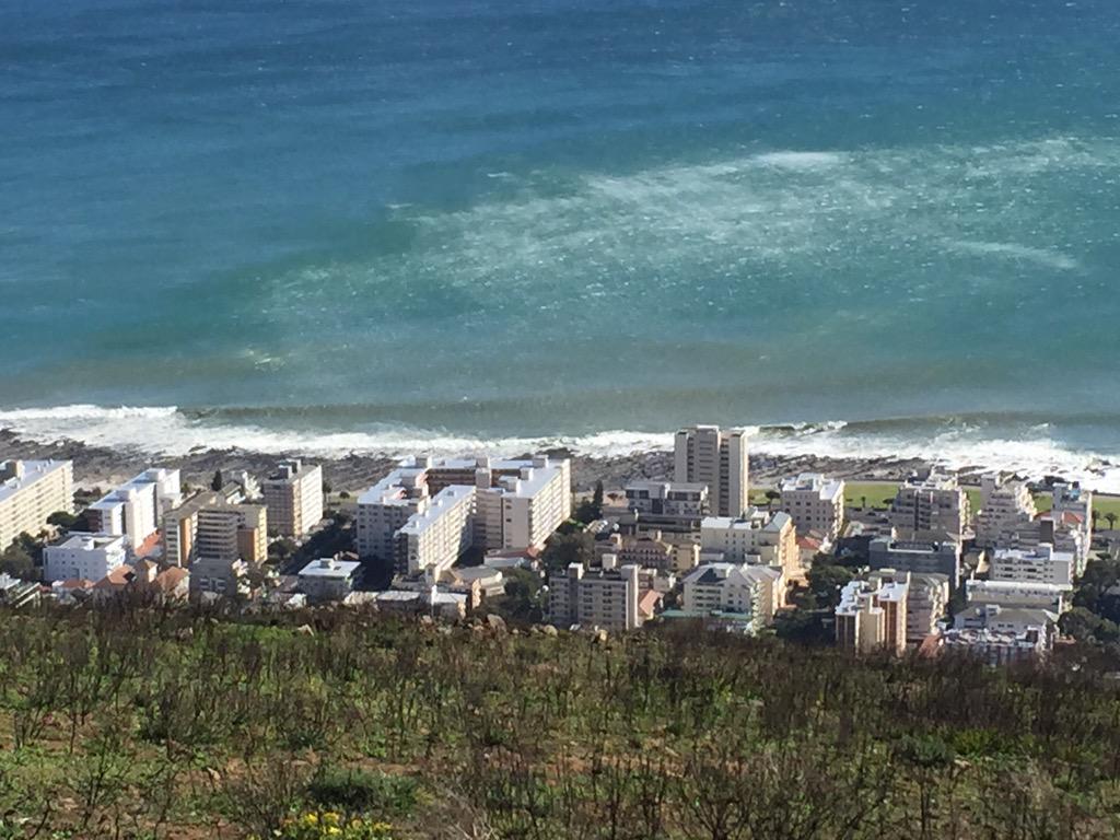 KristyCooper72's tweet photo. So windy in #Cape Town right now but love this place http://t.co/npCc371ceX