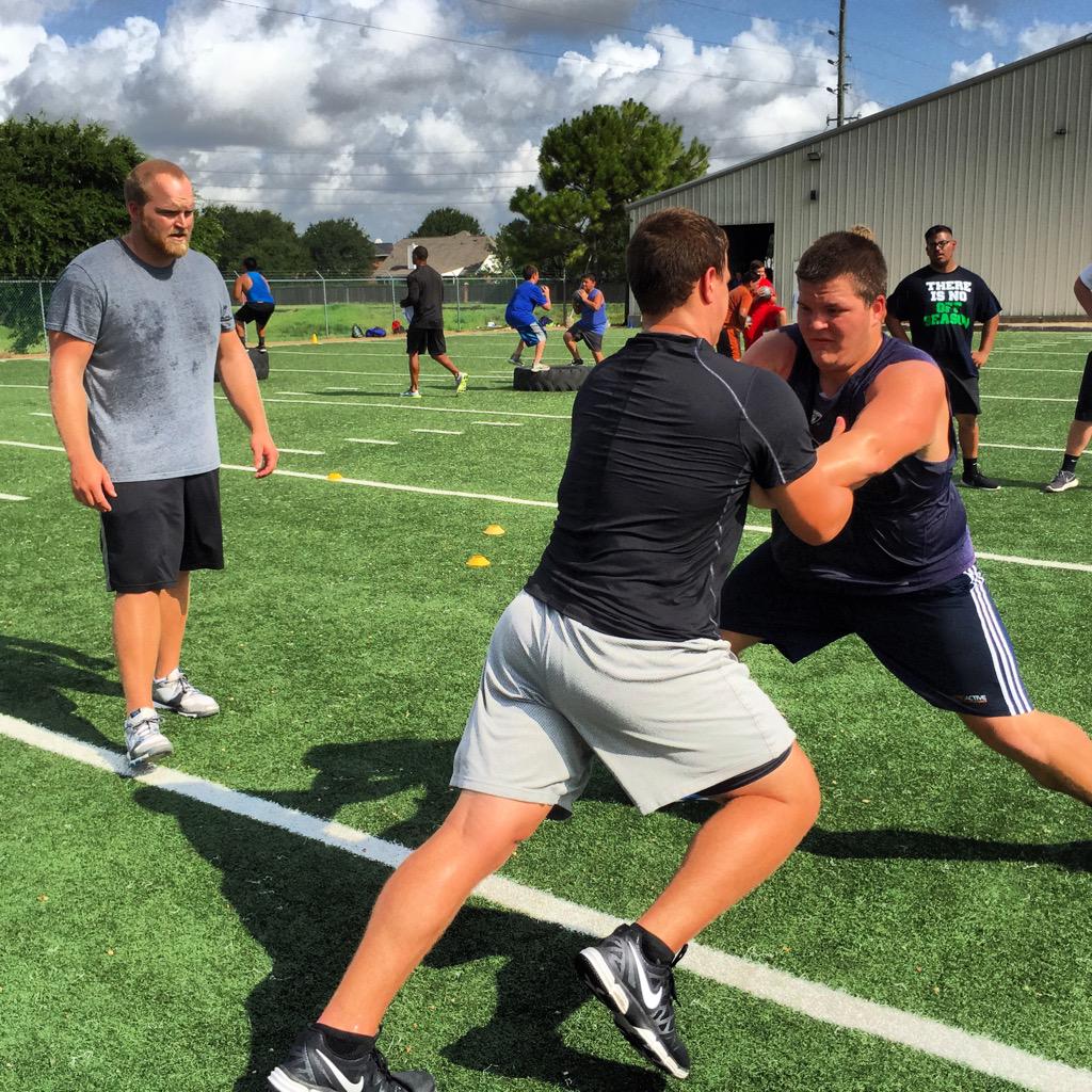 PlexAthlete's tweet photo. At the Bruce Matthews @olinemanacademy Camp, coach &amp; NFL Kevin Matthews wasn't holding back one bit.  All hard work! http://t.co/9rLgOA4Aqr
