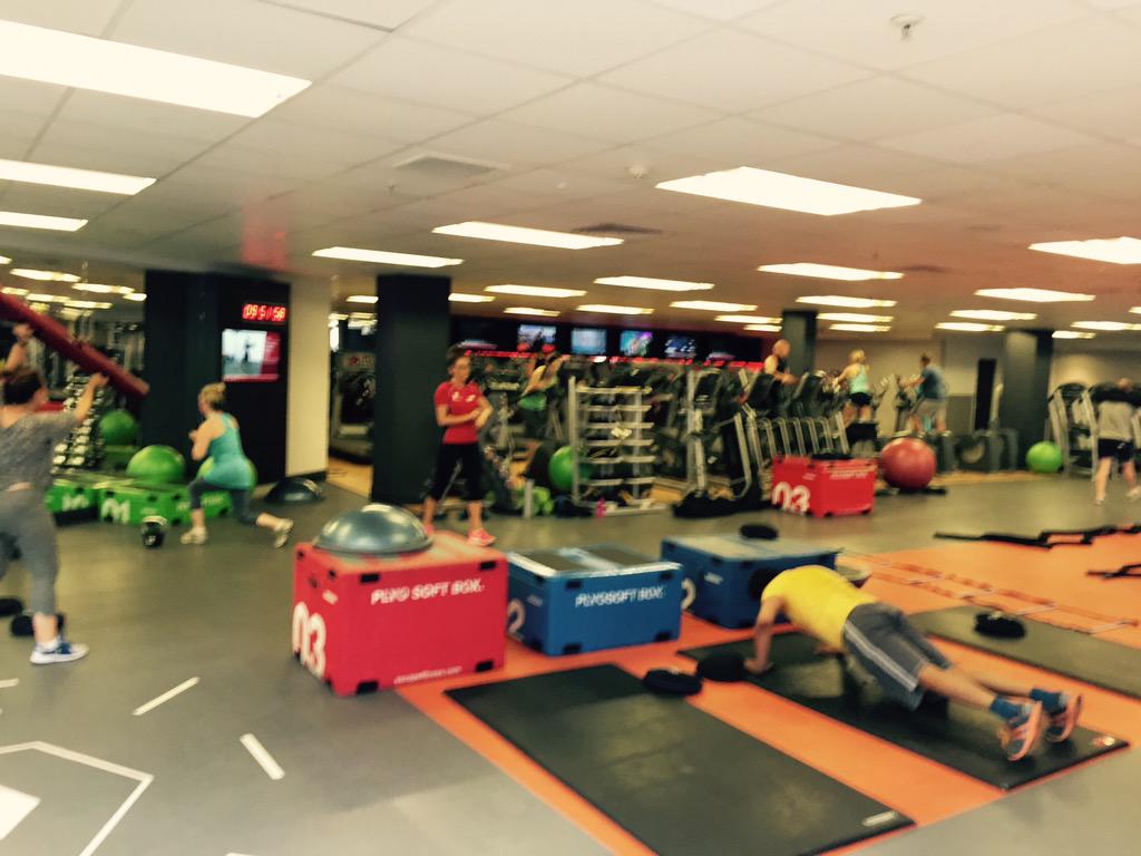 FFStAlb's tweet image. A hardcore #sundaycircuits class with Alice last weekend! Will you be joining us this time? #fitness #summerbody