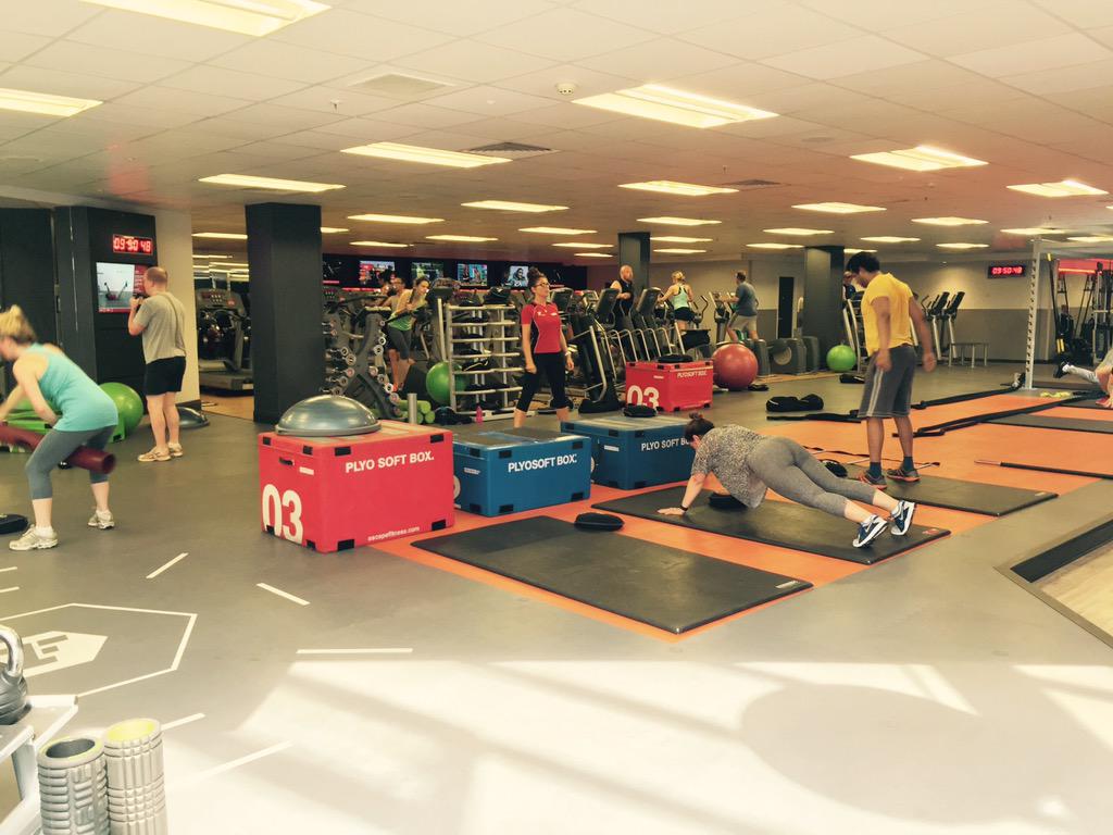 FFStAlb's tweet image. A hardcore #sundaycircuits class with Alice last weekend! Will you be joining us this time? #fitness #summerbody