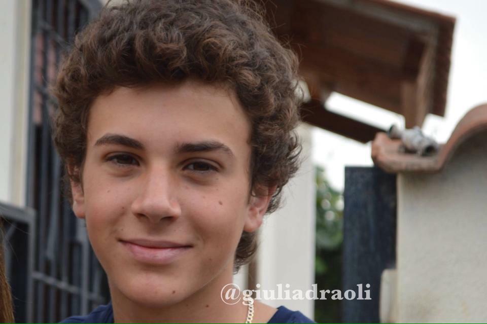 sronconi18's tweet photo. @MirkoTrovato00 《E quando ti incontrerò voglio abbracciarti e poi fermare il tempo》♡♡ http://t.co/fbtW5TkJF8