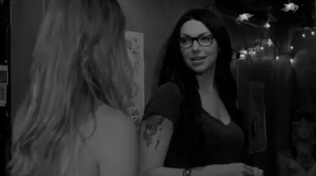 dracarysvause's tweet image. Like Alex has always just looked at piper from the moment the met with love, rather than lust and I'm so sorry