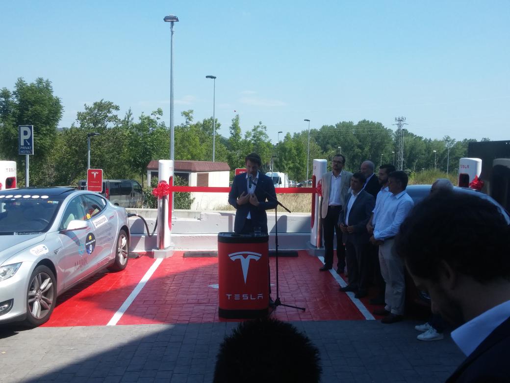 Tesla Español tweet media