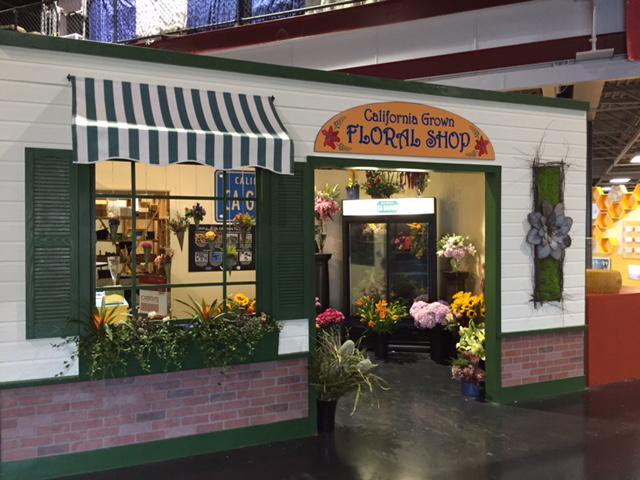 _CallaCo's tweet image. Our #CallaforniaCallas were a hit at the California State Fair! Check out the California Grown Flower display.