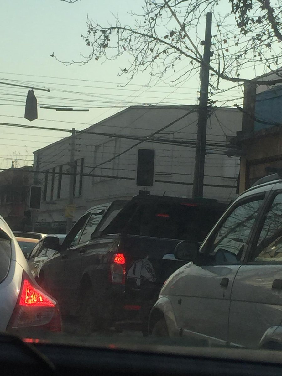 Sin semaforo en AV.San Diego/ victoria