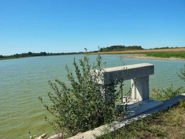 MEMOVoyage's tweet photo. La Dombes haut lieu de la gastronomie avec G. Blanc, ses étangs, le monastère de Brou, Pérouges et parc des oiseaux http://t.co/crWCx2K31E