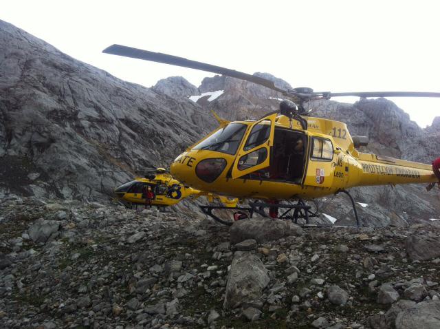 112cyl's tweet photo. Rescate conjunto esta tarde en Cabrales #Asturias, con @112Asturias y @BomberCant112. http://t.co/EAWeFYOzXw http://t.co/0ob90Wg7ZE