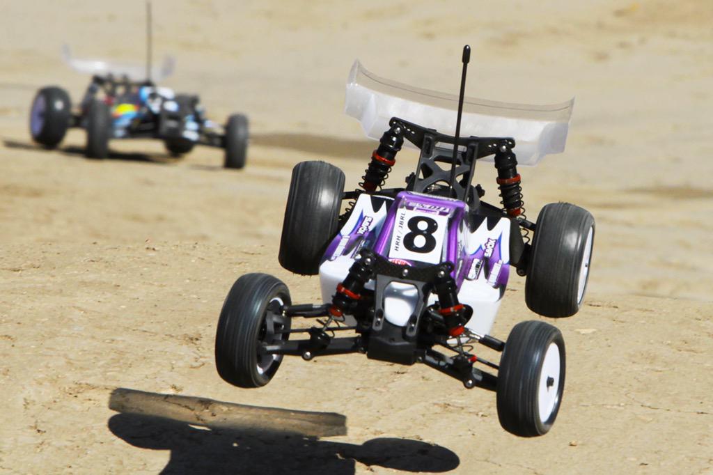 OfficialHBHPI's tweet photo. Ty Tessmann's #HBd413 at the 2015 Hot Rod Hobbies Offroad Shootout. #HBHPIRacing #EngineeredWithPurpose #TyTessmann http://t.co/USaJY6DLR5