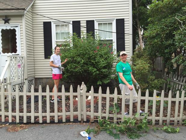 ethocare's tweet photo. "They did an outstanding job"-Gerry
Thank you @csmboston for volunteering in our yard work program! http://t.co/AL0yDGllNq
