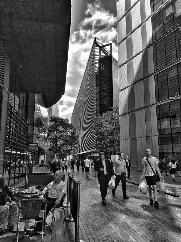 samfarinaphoto's tweet photo. The best camera is always the one in your pocket
#iphone6 #Snapseed #streetphotography #blackandwhite #bw #morelondon http://t.co/FX6AjEWWyt