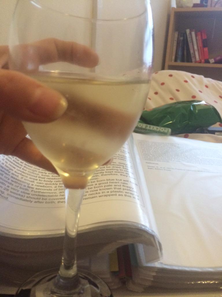 hollykeetch's tweet photo. Last night at University reading over all my work before my hand in tomorrow! http://t.co/GqIp5o2kGd