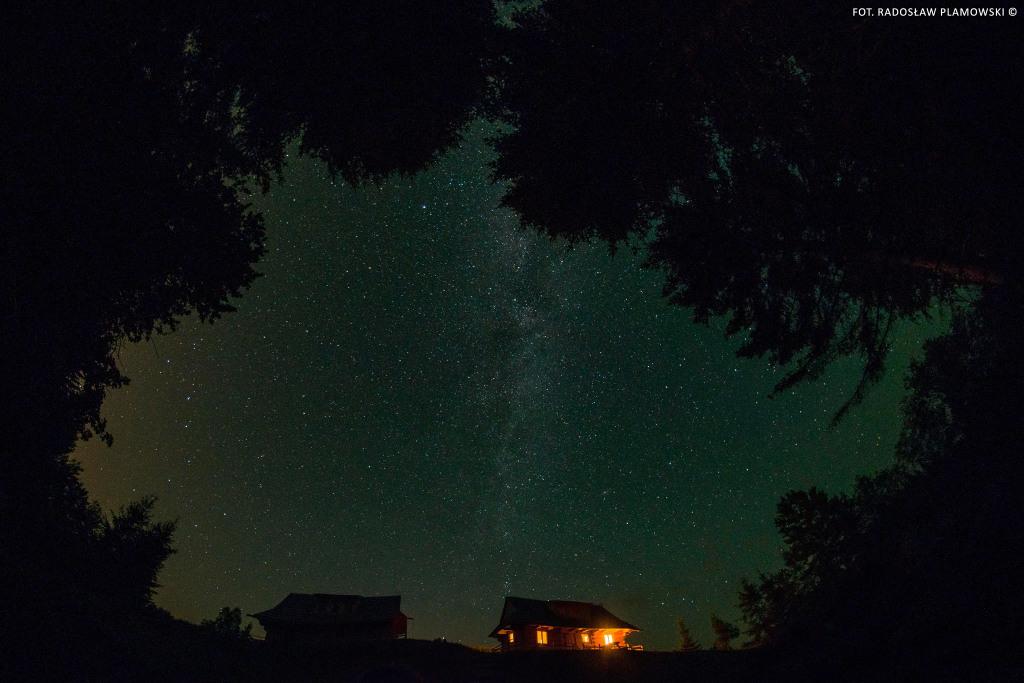 Mleczna droga nad Sadybą Bojkowską sadybabojkowska.wordpress.com/2015/07/21/mle…