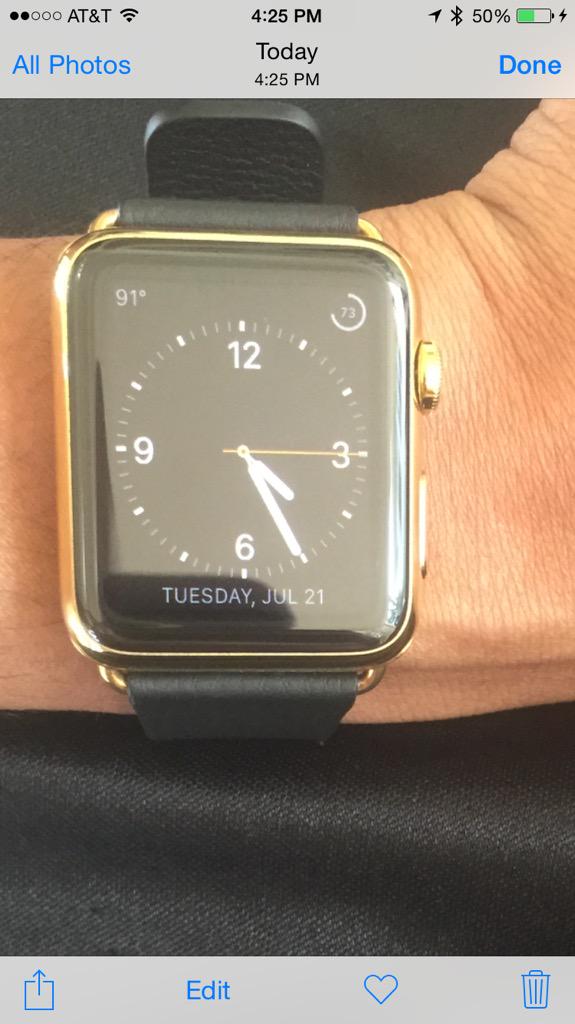 emoney561's tweet photo. It's to hot out here!!!!! #AppleWatch http://t.co/RPP1IuRjJz
