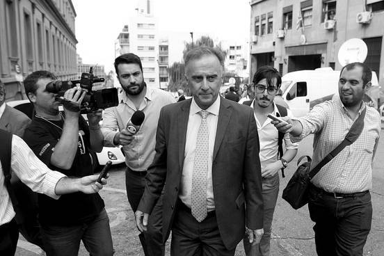 Tema del Día!! #AvalDeCosmo Se complicó todo con Calloia! contexto140.com/politica/Espec…