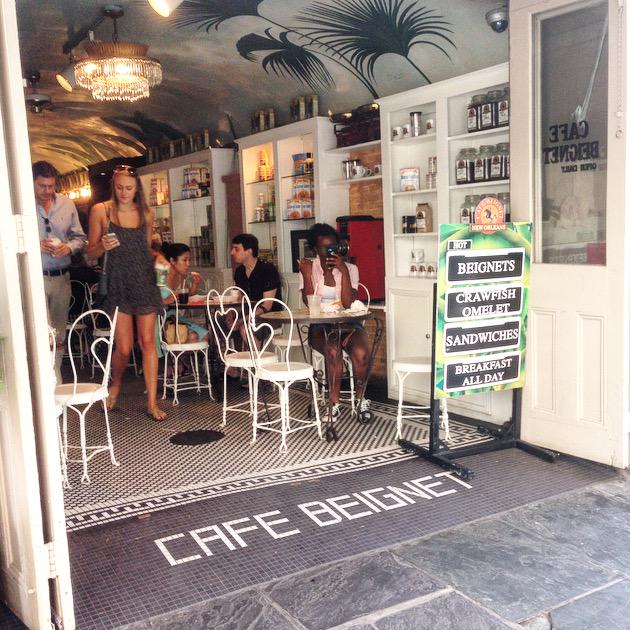 jennperron's tweet photo. Golden crispy sugary bliss... #YesWayBeignet @cafebeignet http://t.co/75go6yKXYJ