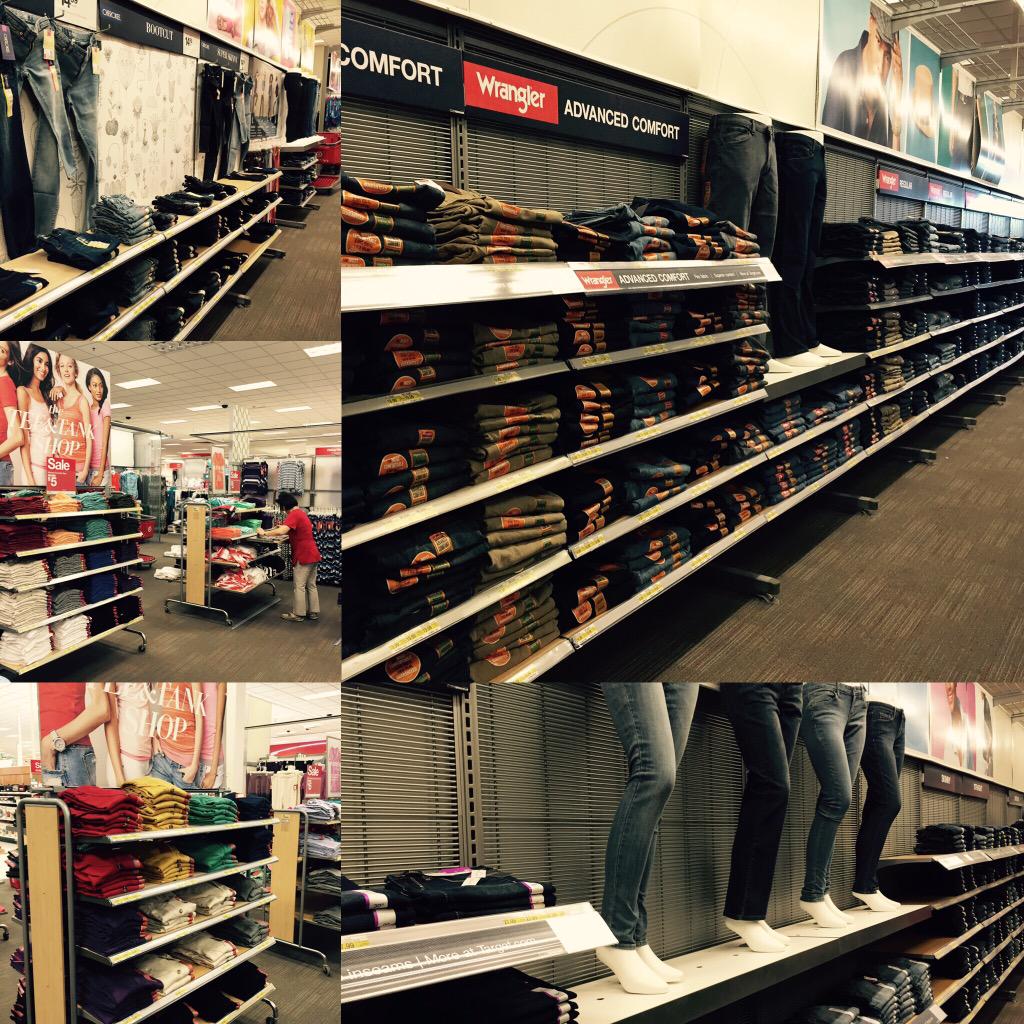 Denim Walls ✔️✔️ BTS softlines here we come👖👚🎒 <a href="/SawndiC/">Sawndi Ruiz</a> <a href="/belair_mark/">mark belair</a> <a href="/rmunny0128/">Ramiro</a> <a href="/ConnieDroge/">Connie Droge</a>