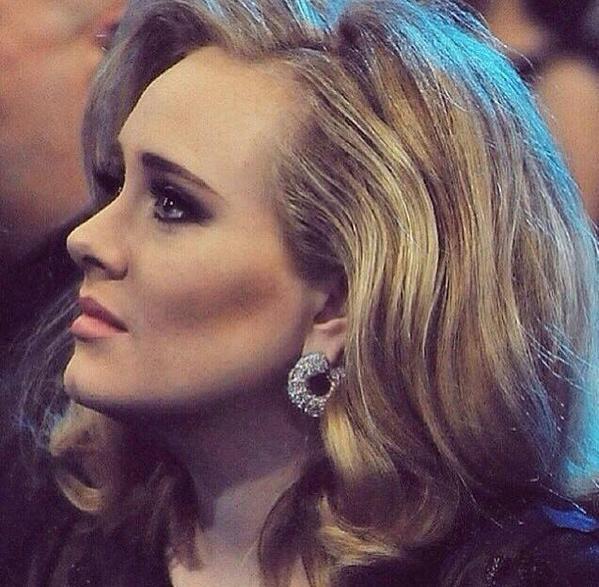 Jeanlagos_'s tweet image. Ella es Adele ,Ella es mi cantante favorita,Ella es mi idola,Ella es mi Todo. #DaydreamerForever