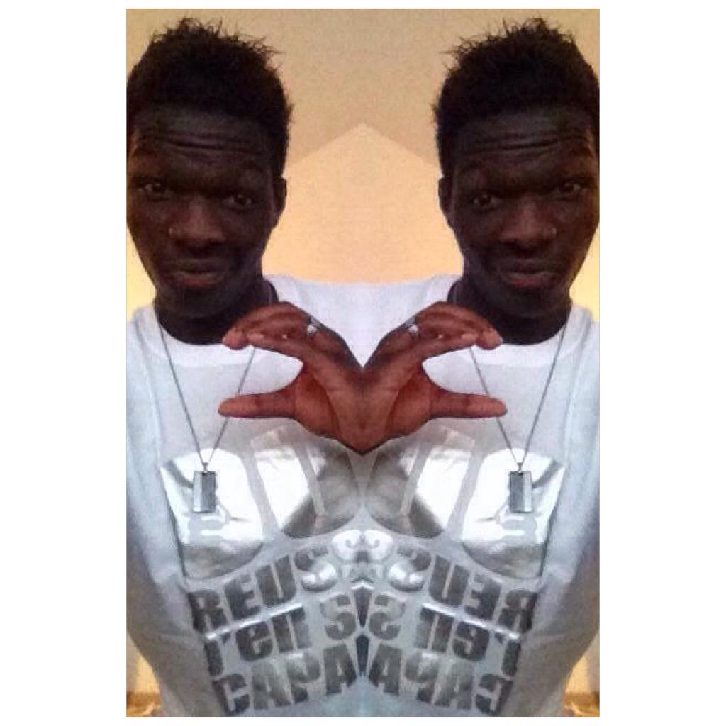 ORJSCTextile's tweet photo. Joyeux anniversaire à notre Guest @NsakalaFabrice !! ✌🏻️🎉🎉 #TeamORJSC #OuiRéussirJenSuisCapable #Anderlecht ⚽️ http://t.co/QPzw7WEWuv