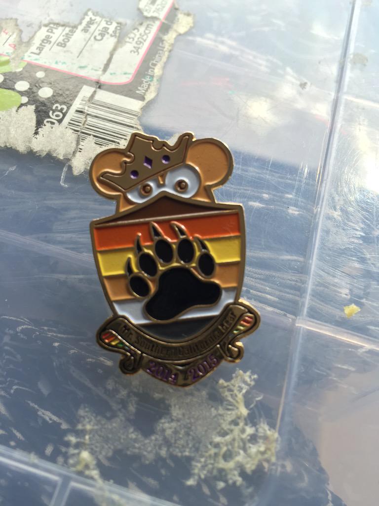 IntlLilMissLil's tweet photo. Mr Southern California Bear is amazing! And this pin is amazing! It was great to share and teach at San Diego Pride! http://t.co/D0zXv2JUPB