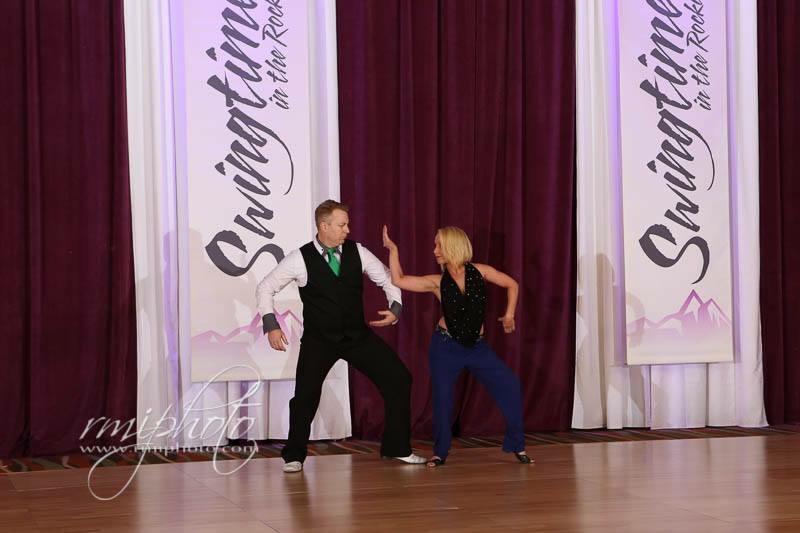 KyleSwingSarah's tweet photo. Swingtime throwback #tramp http://t.co/PPVWj4pWA6